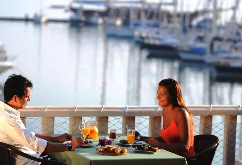 酒店 Ece Saray Marina Resort