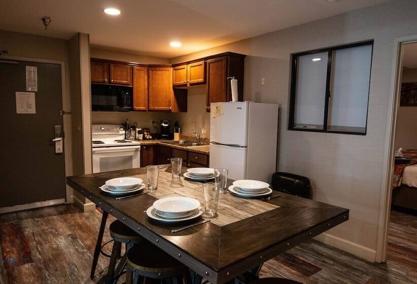 هتل Empeiria High Sierra