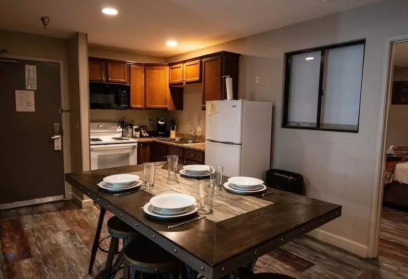 בית מלון כפרי Empeiria High Sierra