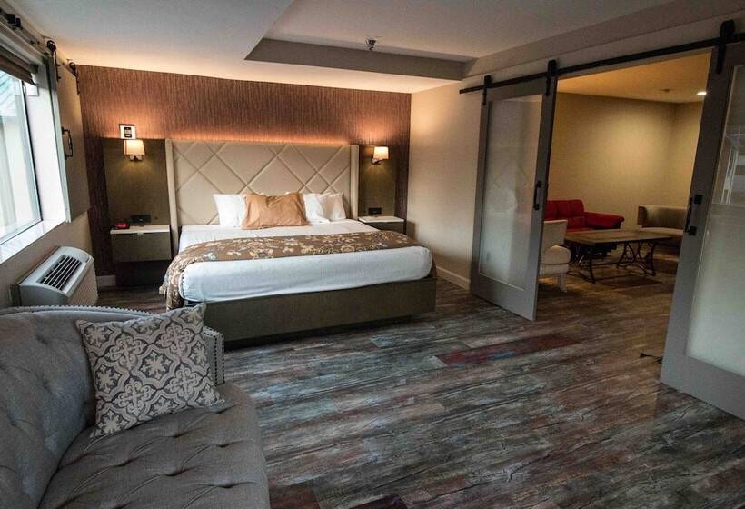 هتل Empeiria High Sierra