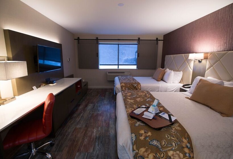 هتل Empeiria High Sierra