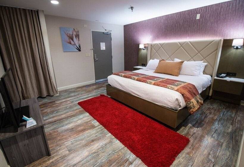 هتل Empeiria High Sierra