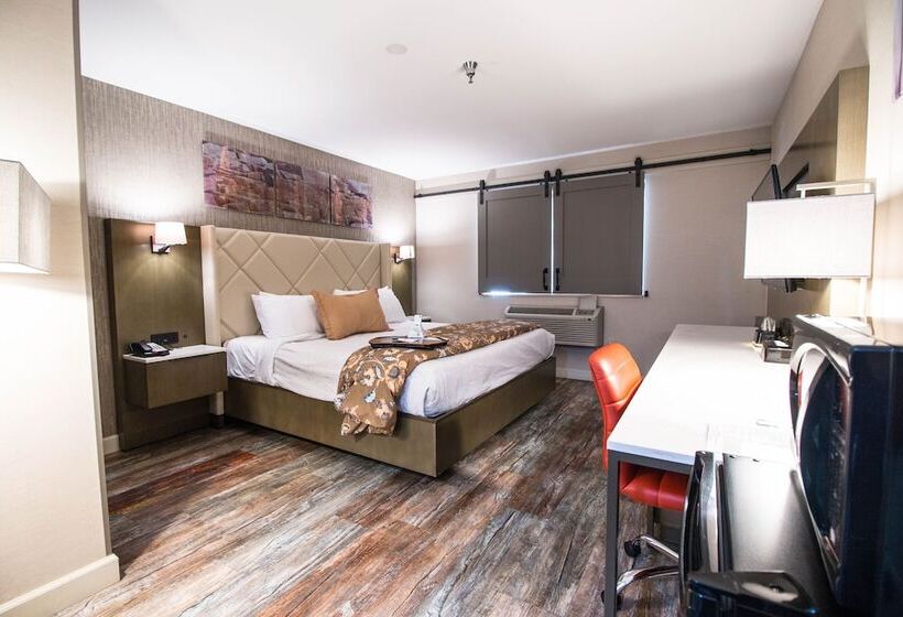 هتل Empeiria High Sierra