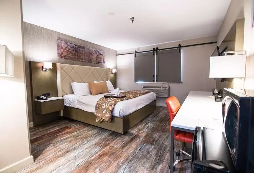 בית מלון כפרי Empeiria High Sierra