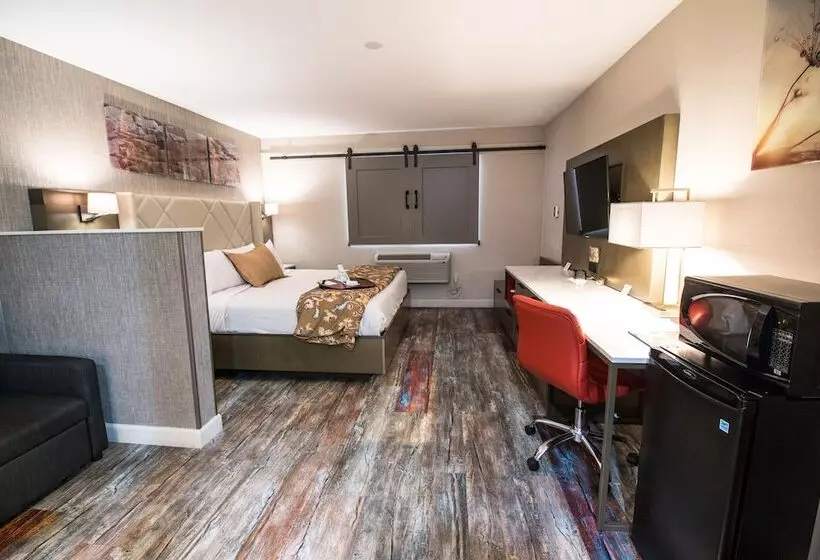 בית מלון כפרי Empeiria High Sierra