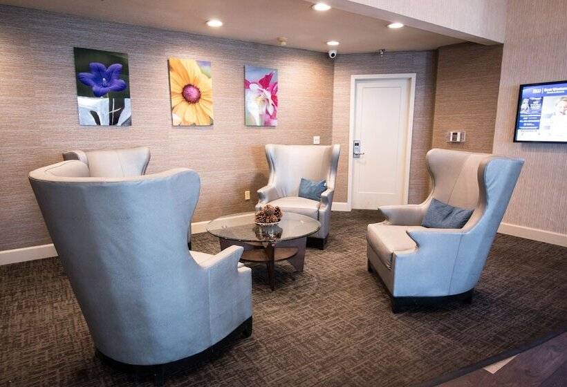 هتل Empeiria High Sierra