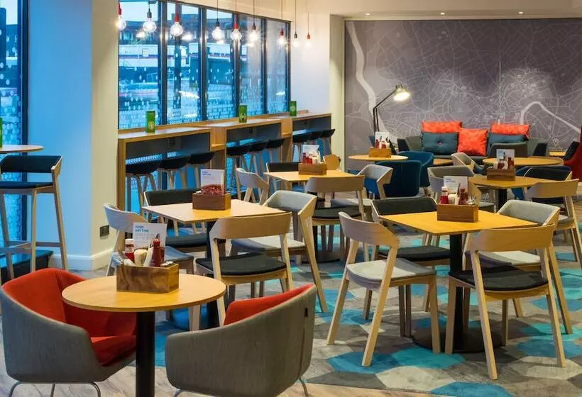 호텔 Holiday Inn Express Bristol City Centre, An Ihg