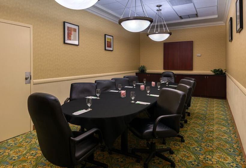 هتل Holiday Inn & Suites Orlando Sw Celebration Area, An Ihg