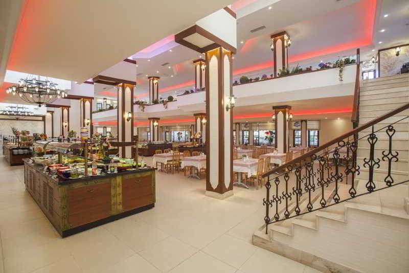 هتل Pirate S Beach Club