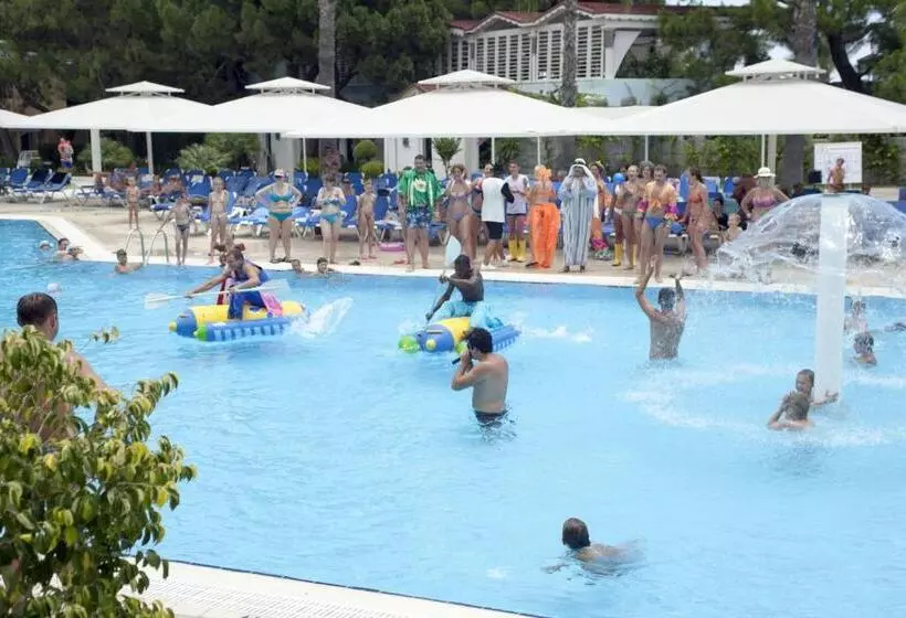 Hotel Pirate S Beach Club