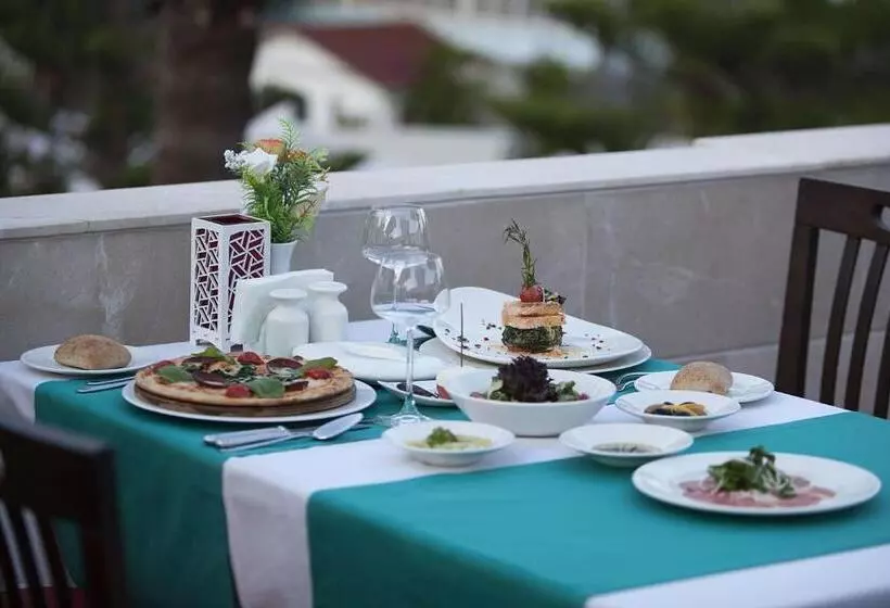 Hotel Pirate S Beach Club