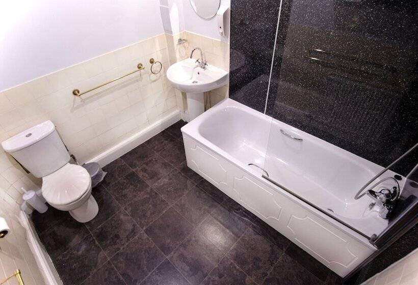 Regent House Hotel   City Centre