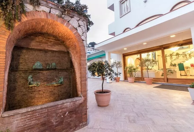 בית מלון כפרי Syrene