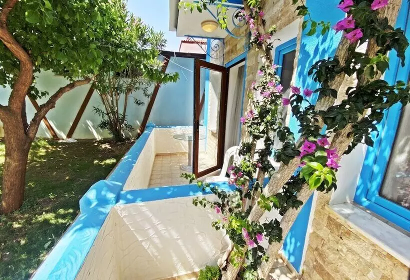 בית מלון כפרי Zehra Tatil Köyü  Halal All Inclusive