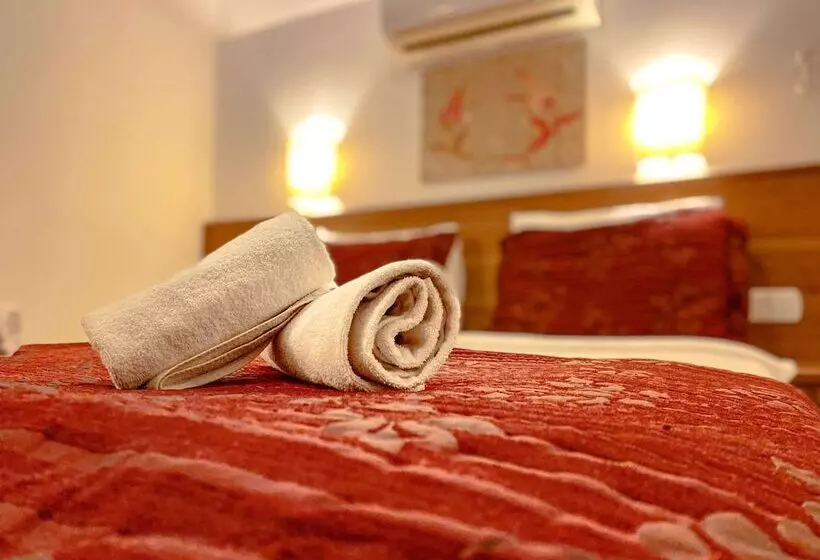 בית מלון כפרי Zehra Tatil Köyü  Halal All Inclusive