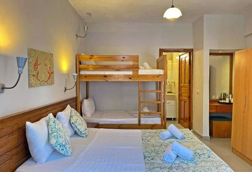 בית מלון כפרי Zehra Tatil Köyü  Halal All Inclusive