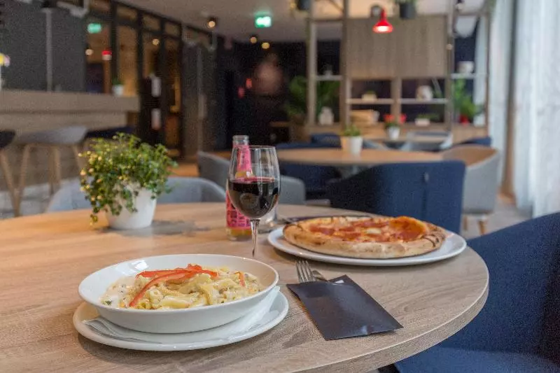 ホテル Holiday Inn Express Brussels Grand Place By Ihg