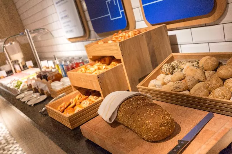 ホテル Holiday Inn Express Brussels Grand Place By Ihg