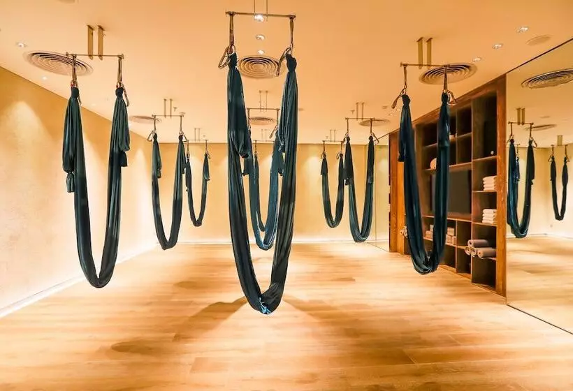 Hotelli New World Shenyang