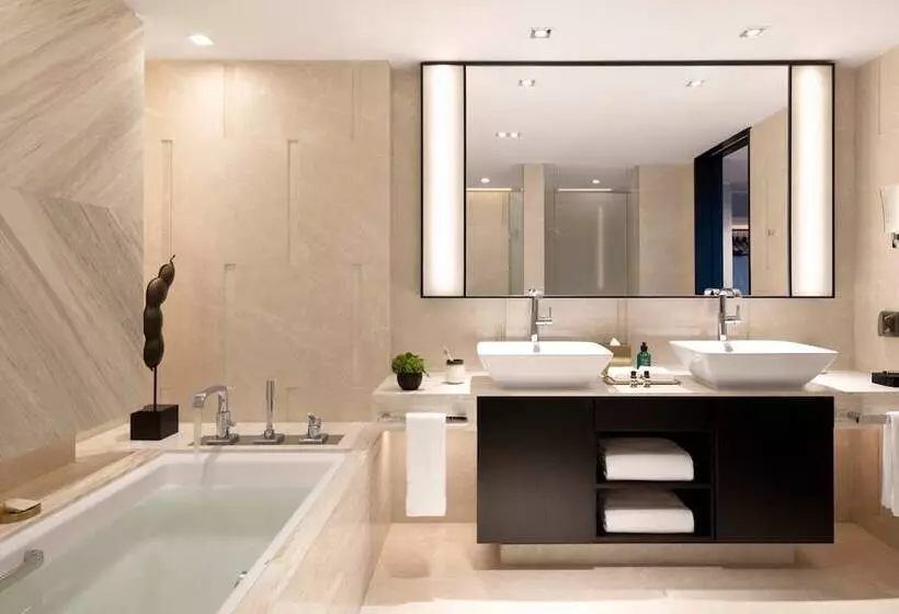 Hotelli New World Shenyang