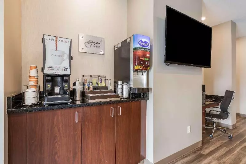 هتل Sleep Inn & Suites Park City Wichita North