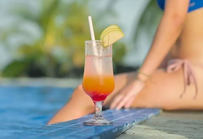 هتل South Palm Resort Maldives