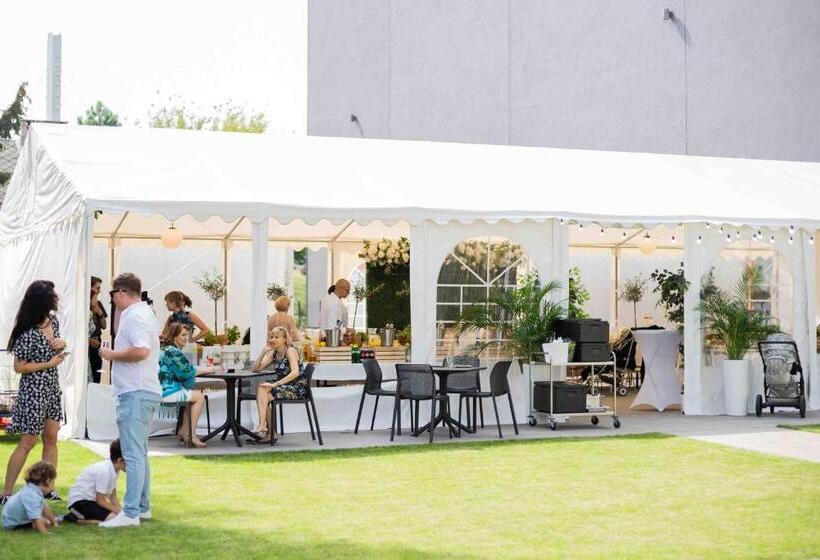 B&b Hotel Warsaw East