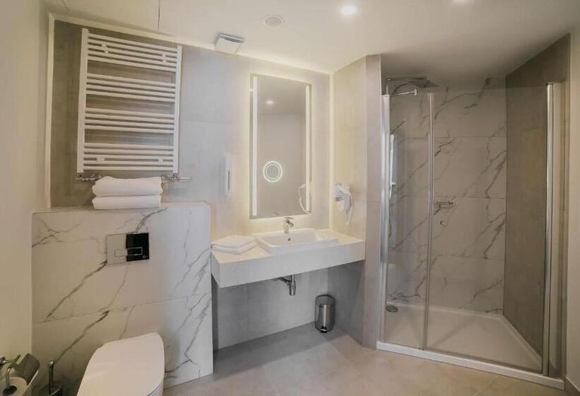 B&b Hotel Warsaw East