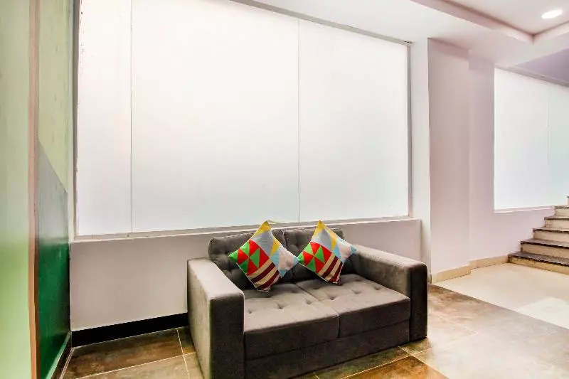 ペンション O Pramod Prime Homes