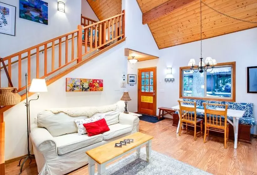 04sl   Hot Tub   Bbq   Pets Ok   Sleeps 5