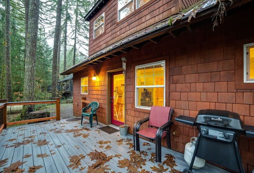 12gs   Bbq   Wifi   Dishwasher   Sleeps 4