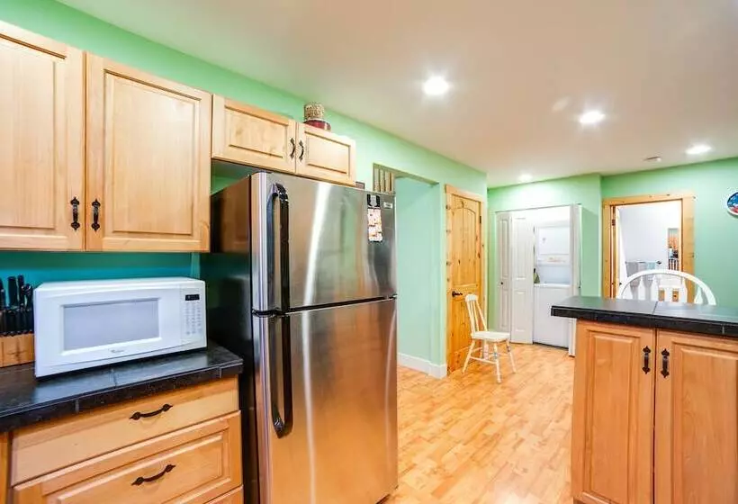 12gs   Bbq   Wifi   Dishwasher   Sleeps 4