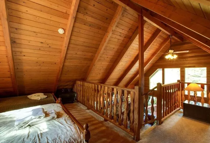 53mbr   Hot Tub   Wi Fi   Sleeps 6