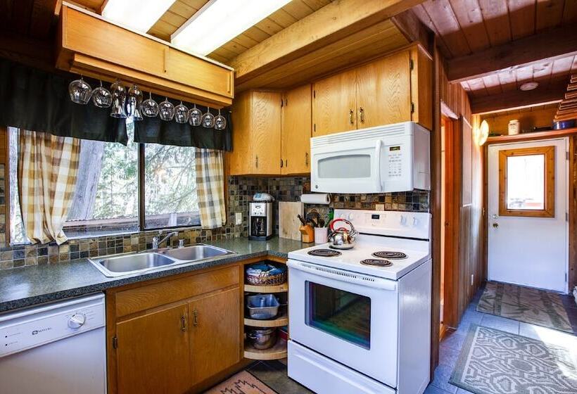 53mbr   Hot Tub   Wi Fi   Sleeps 6