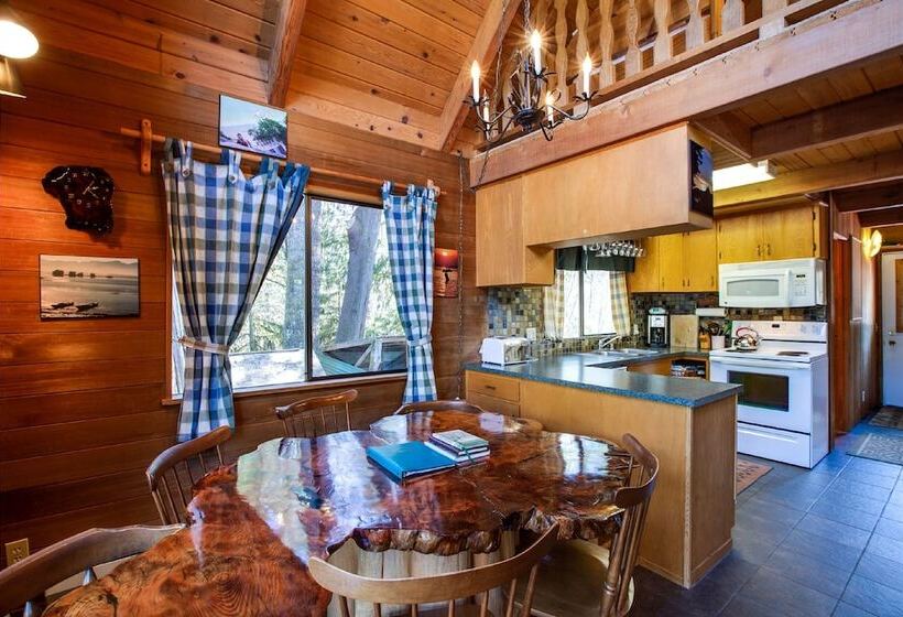 53mbr   Hot Tub   Wi Fi   Sleeps 6