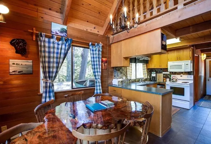 53mbr   Hot Tub   Wi Fi   Sleeps 6