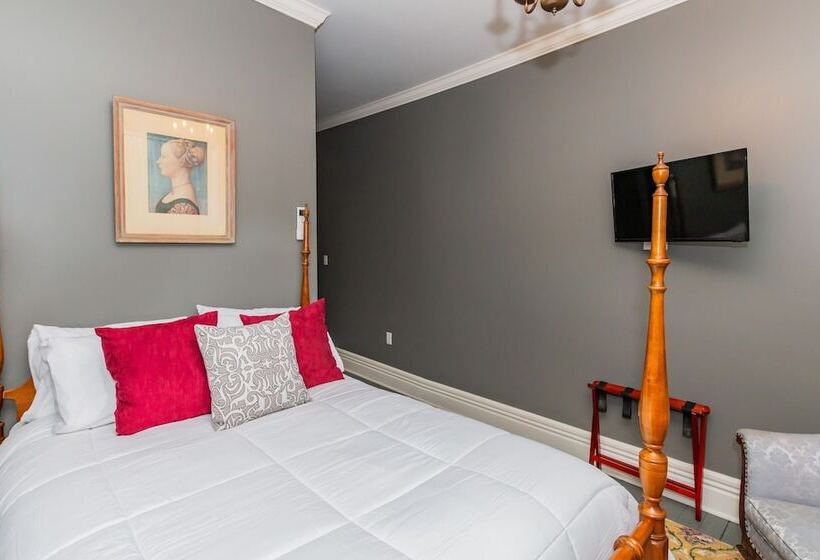 Historic Hotel Broadalbin