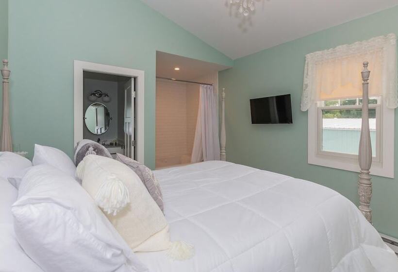 Historic Hotel Broadalbin