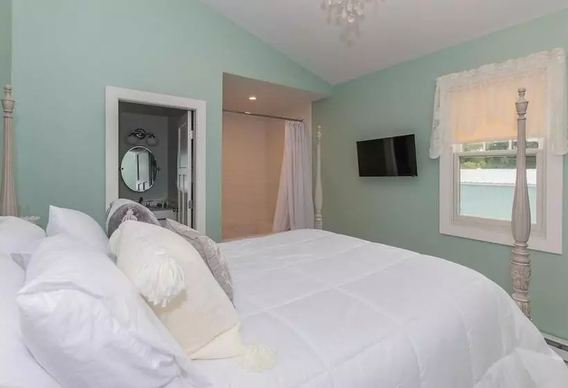 Historic Hotel Broadalbin