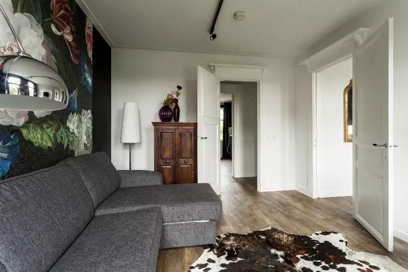 ホテル Bloemendaal Suites