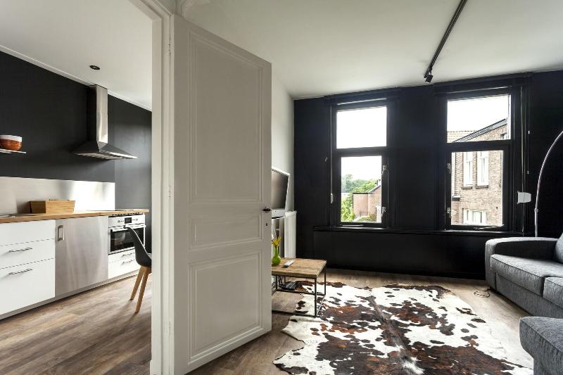 فندق Bloemendaal Suites