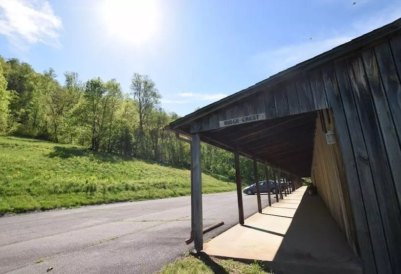 Hotelli Graves Mountain Farm & Lodges