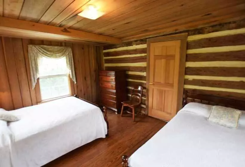 Hotelli Graves Mountain Farm & Lodges