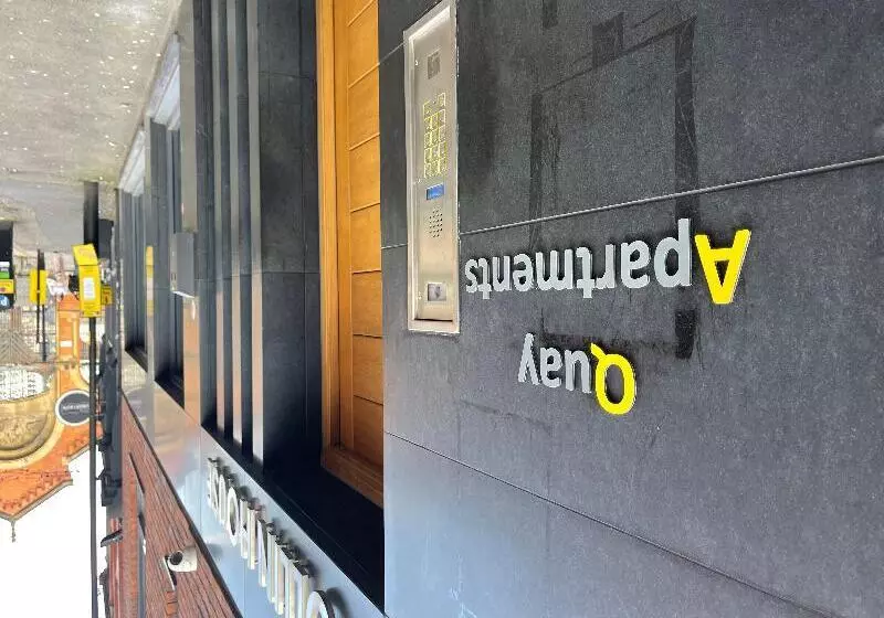 Hotelli Quay Apartments Manchester