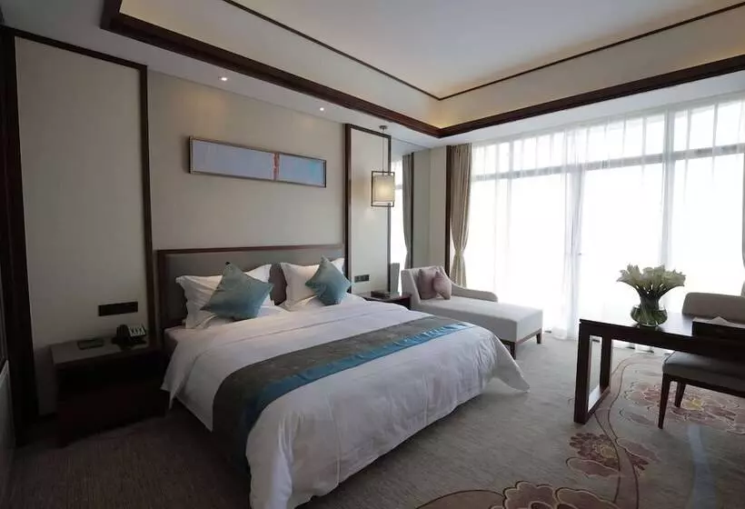 هتل Ramada By Wyndham Kunming Yiliang