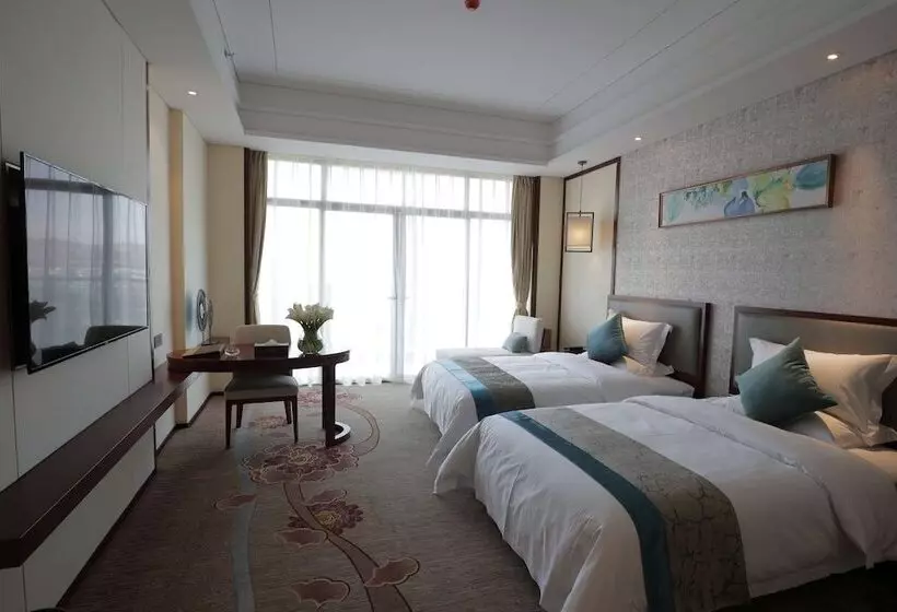 هتل Ramada By Wyndham Kunming Yiliang
