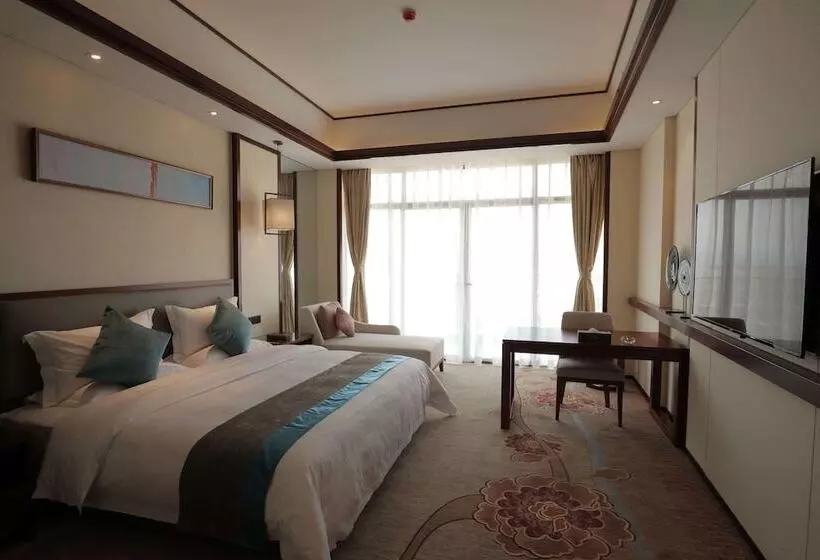 هتل Ramada By Wyndham Kunming Yiliang