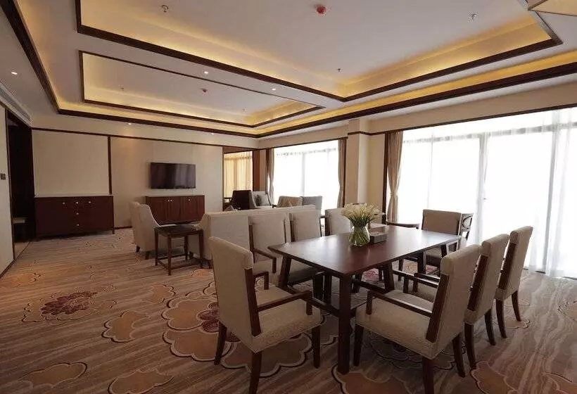 هتل Ramada By Wyndham Kunming Yiliang