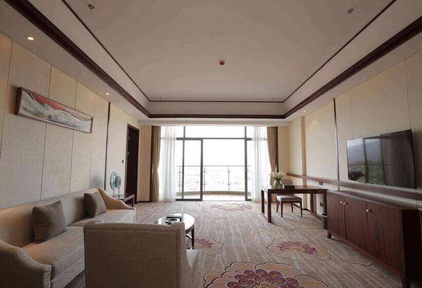 Hotel Ramada By Wyndham Kunming Yiliang