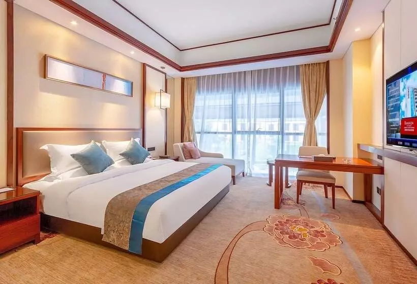 هتل Ramada By Wyndham Kunming Yiliang